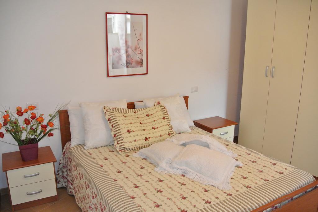 Casa Vacanze Villa San Francesco Sant'Angelo  الغرفة الصورة